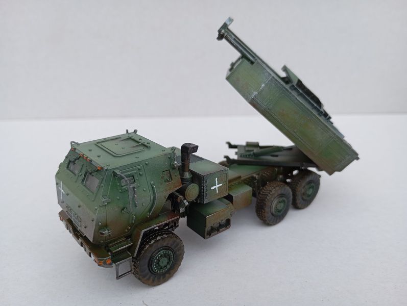 HIMARS M142 &mdash; реактивна система залпового вогню в масштабі 1:72 H 142 фото