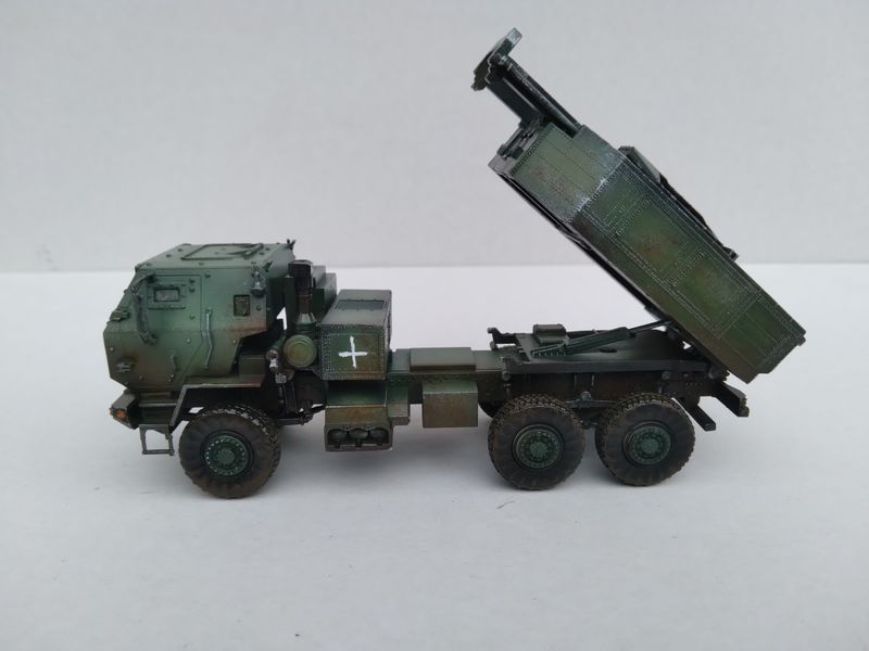 HIMARS M142 &mdash; реактивна система залпового вогню в масштабі 1:72 H 142 фото