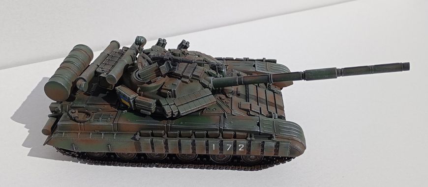 Масштабна модель танка Т-64БВ &mdash; легенда у вашій колекції Масштаб 1:35 009 фото