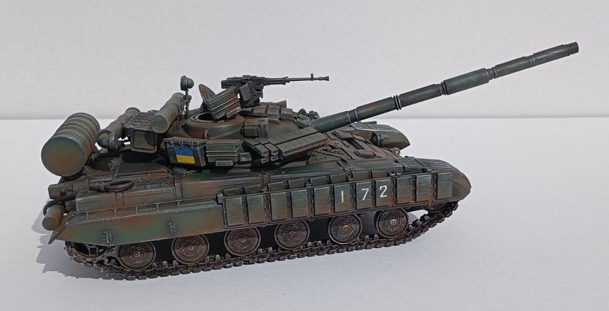 Масштабна модель танка Т-64БВ &mdash; легенда у вашій колекції Масштаб 1:35 009 фото
