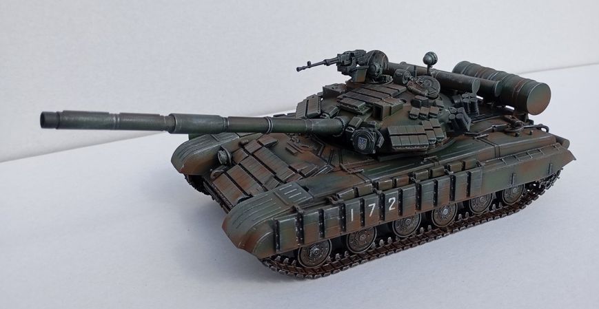 Масштабна модель танка Т-64БВ &mdash; легенда у вашій колекції Масштаб 1:35 009 фото